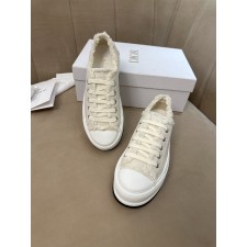 디올 스니커즈