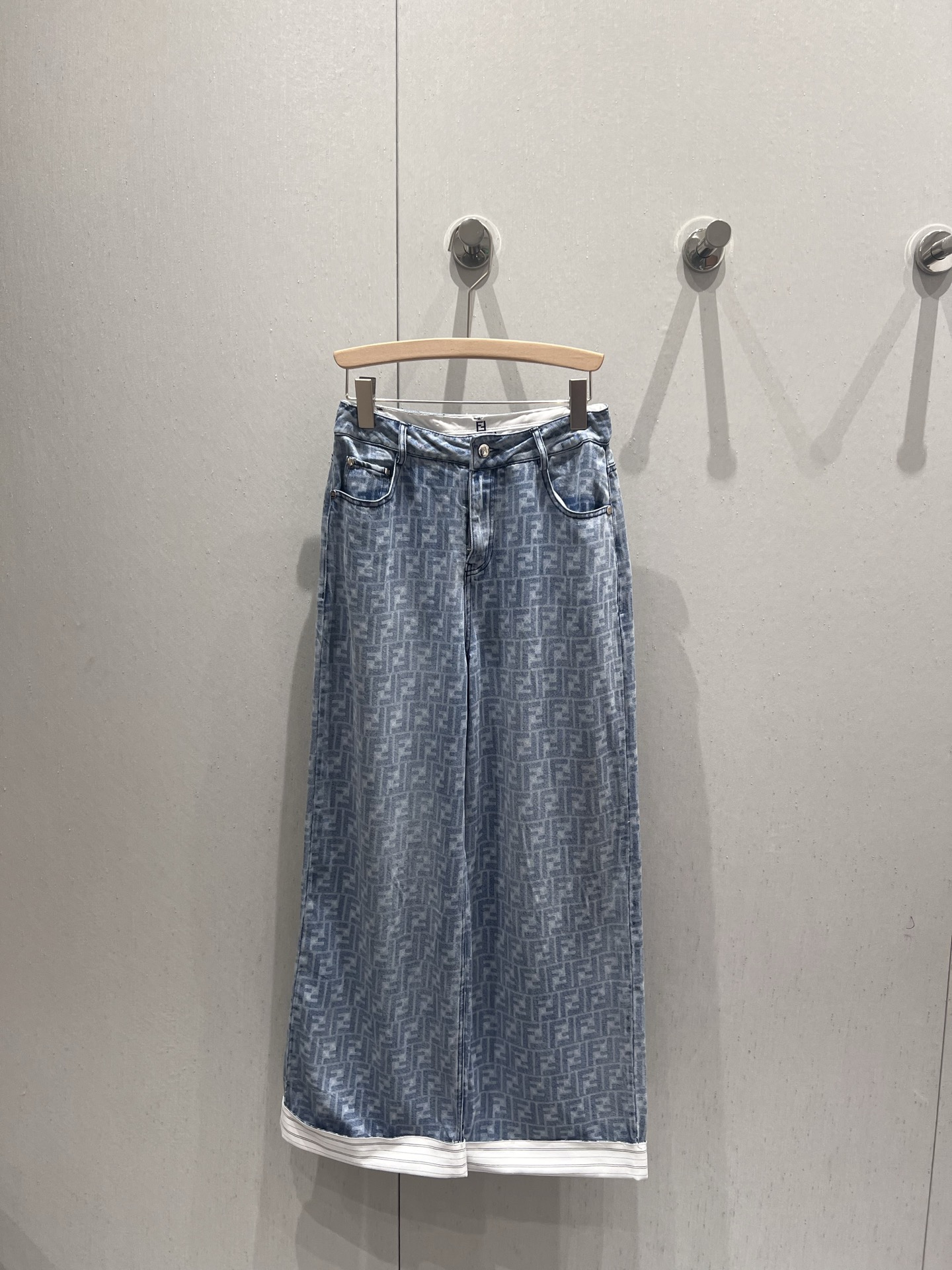 펜디 청바지