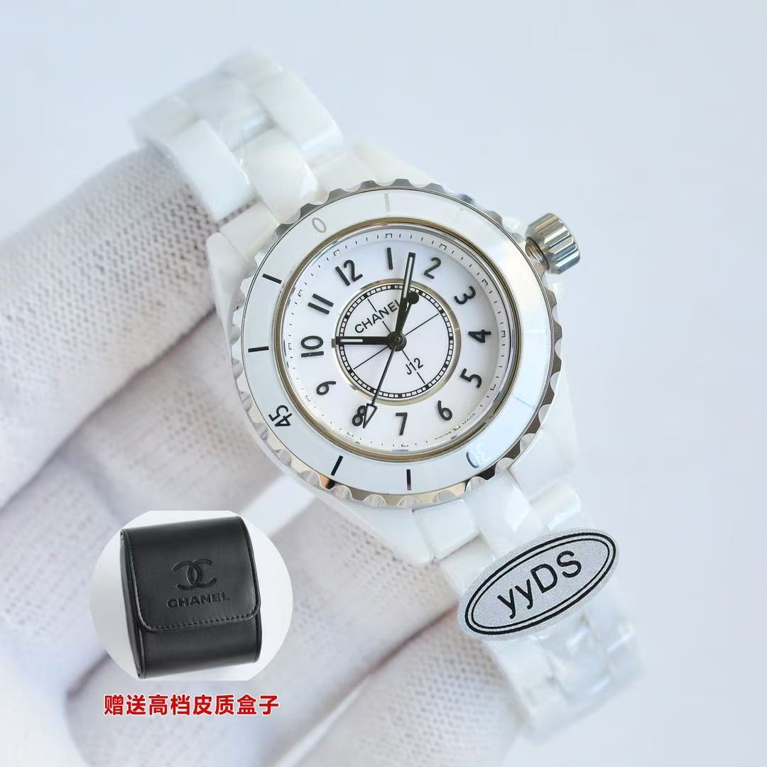 샤넬 J12워치 33mm 화이트