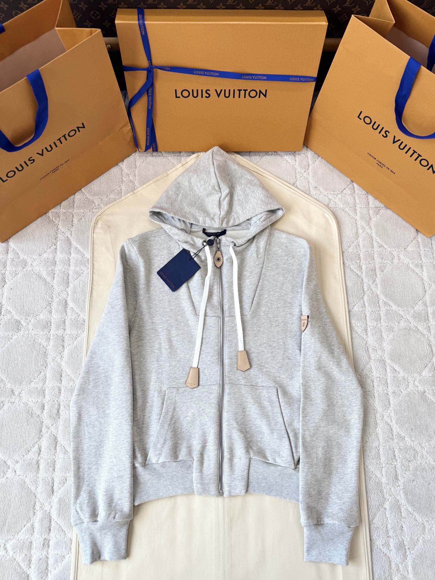 루이비통 25fw 후드집업