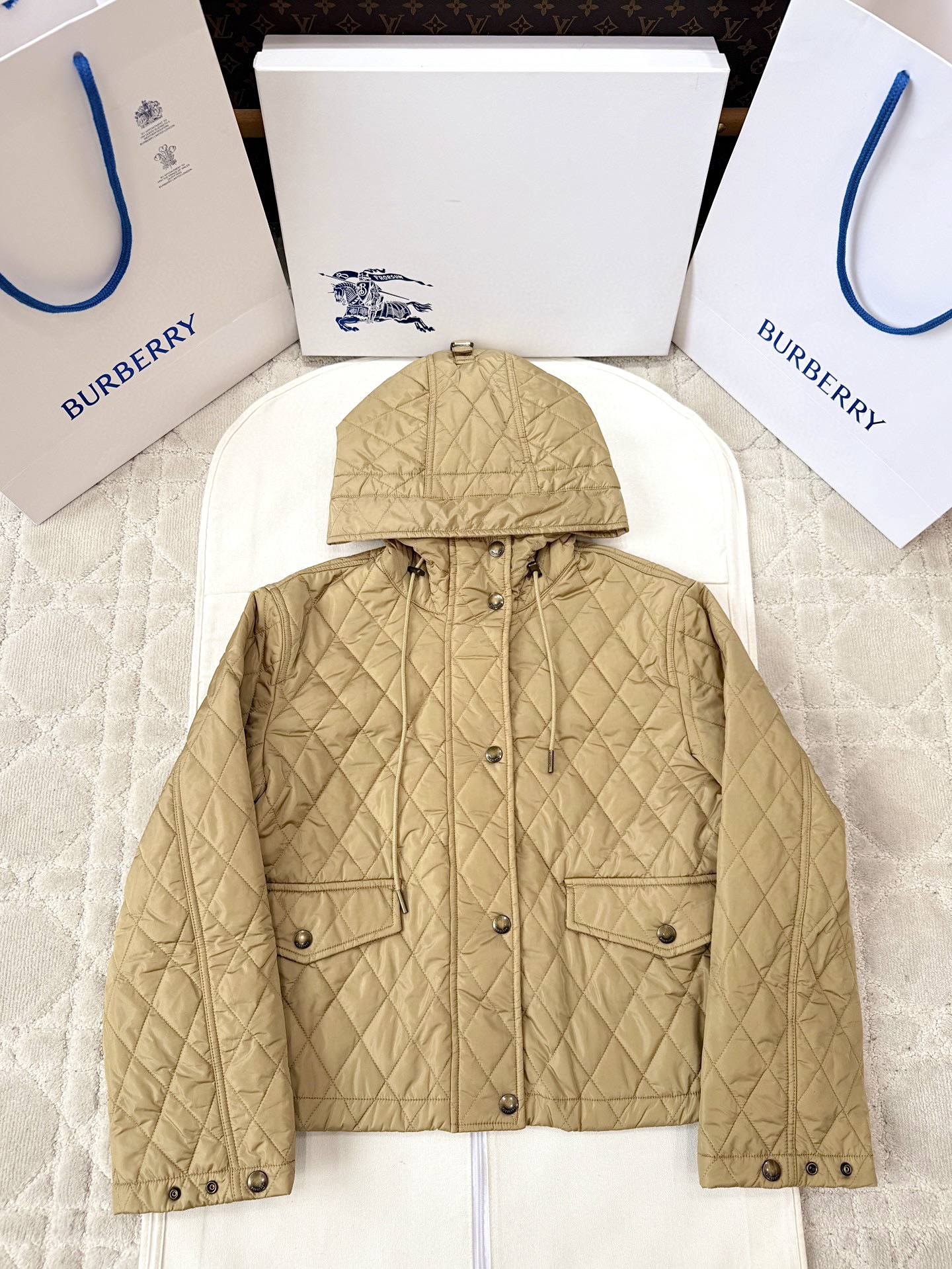 버버리 25FW 코튼 후드 자켓