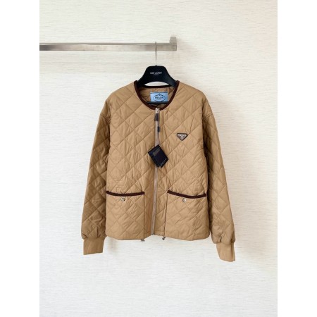 프라다 로고 패딩 자켓