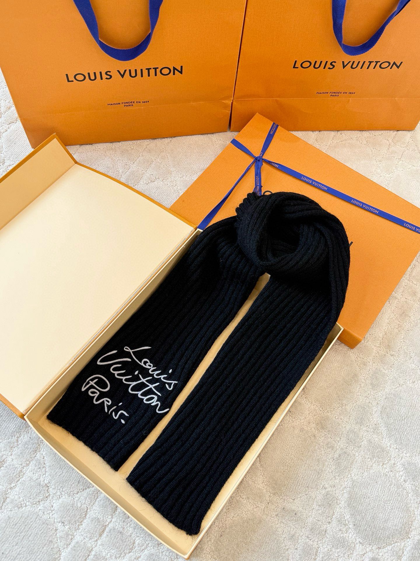 루이비통 머플러