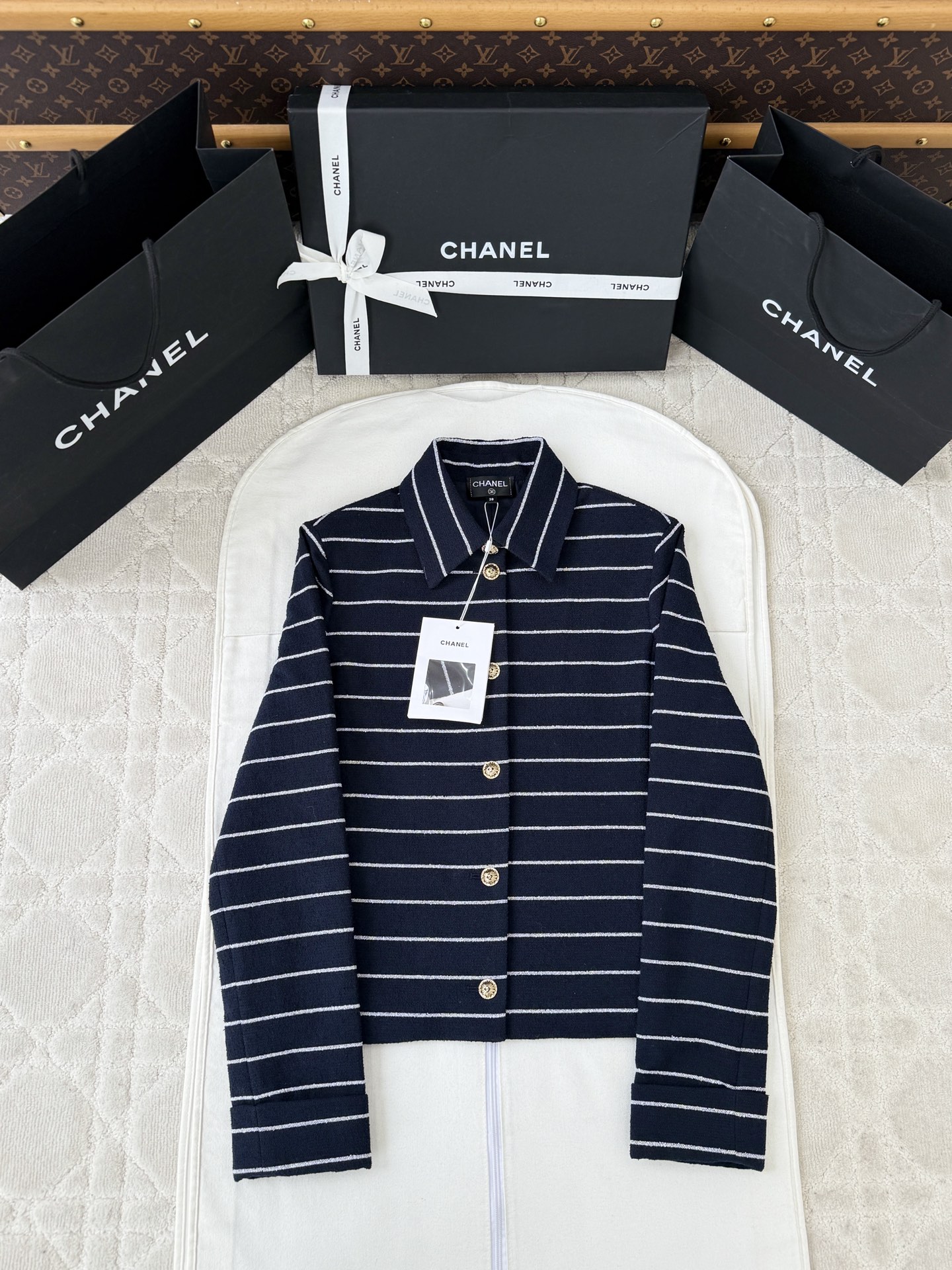 샤넬 스트라이프 라펠 자켓