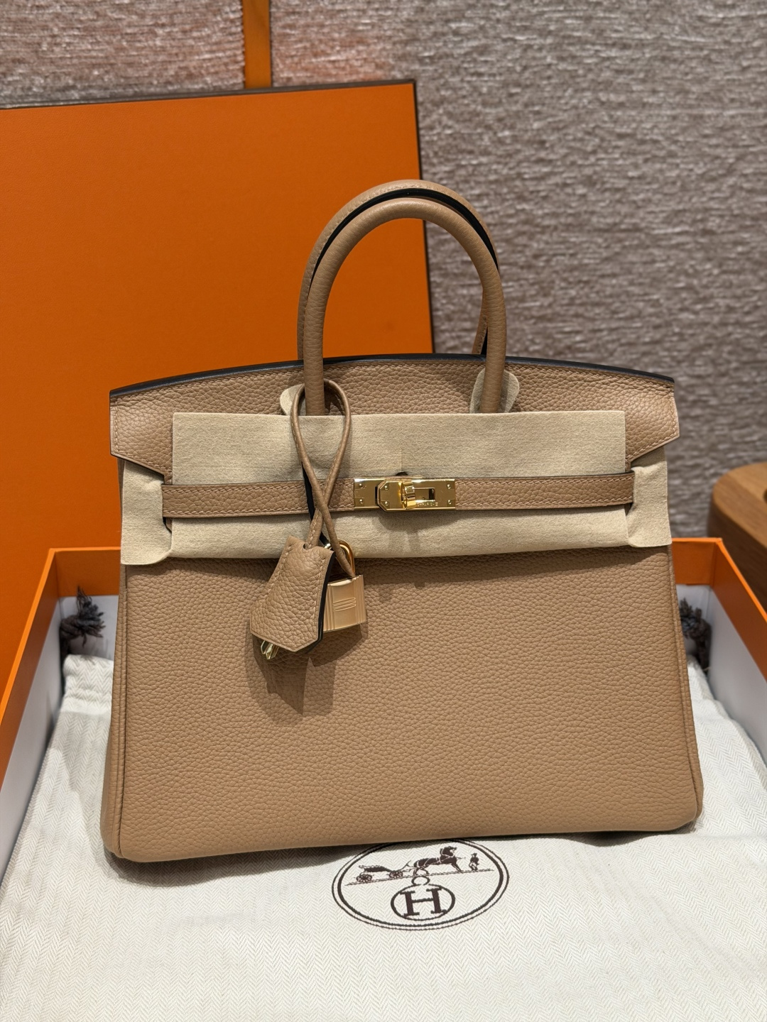에르메스 버킨백 25 토고 금장 컬러: 0M/chai
