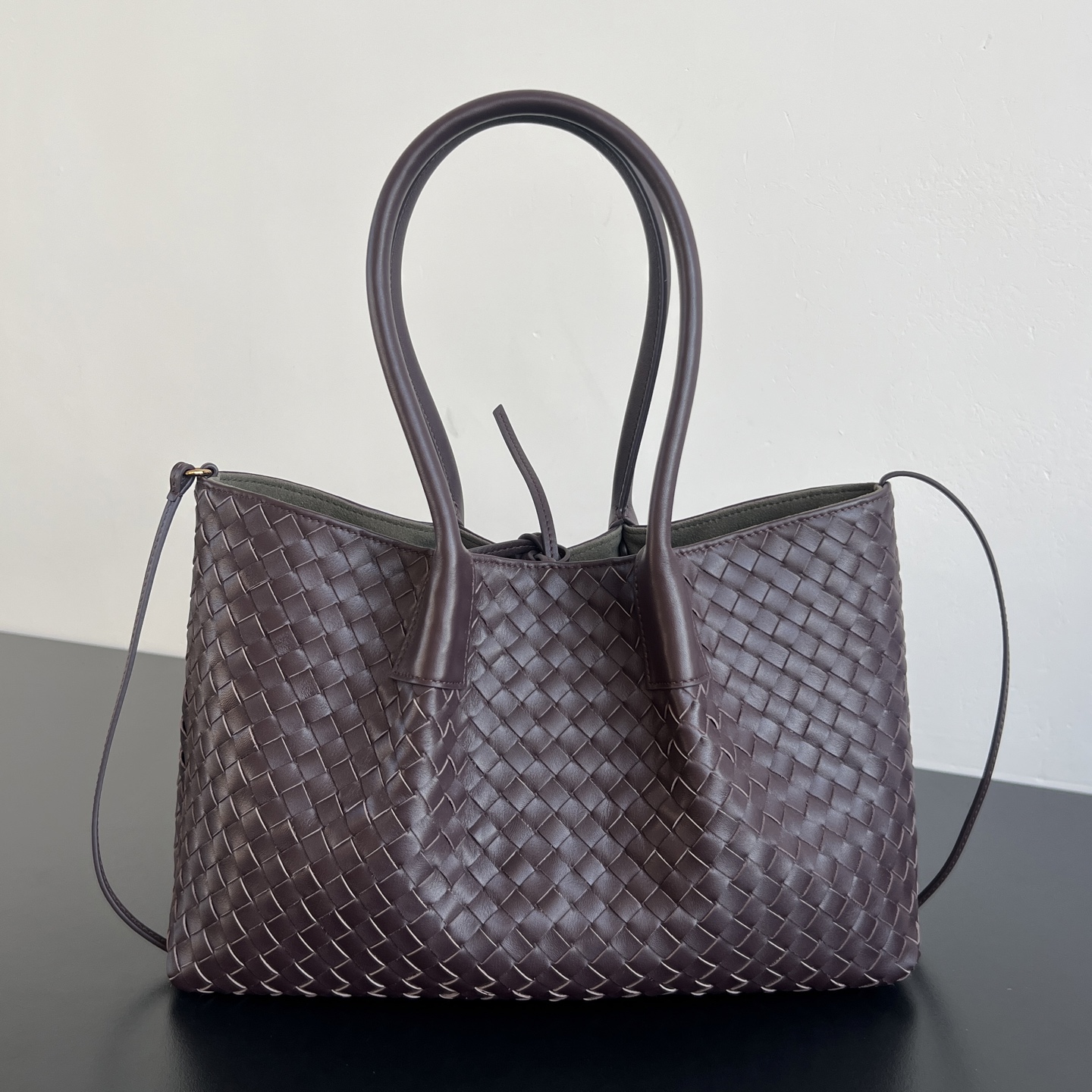 보테가 베네타 미디엄 피나코테카 토트백