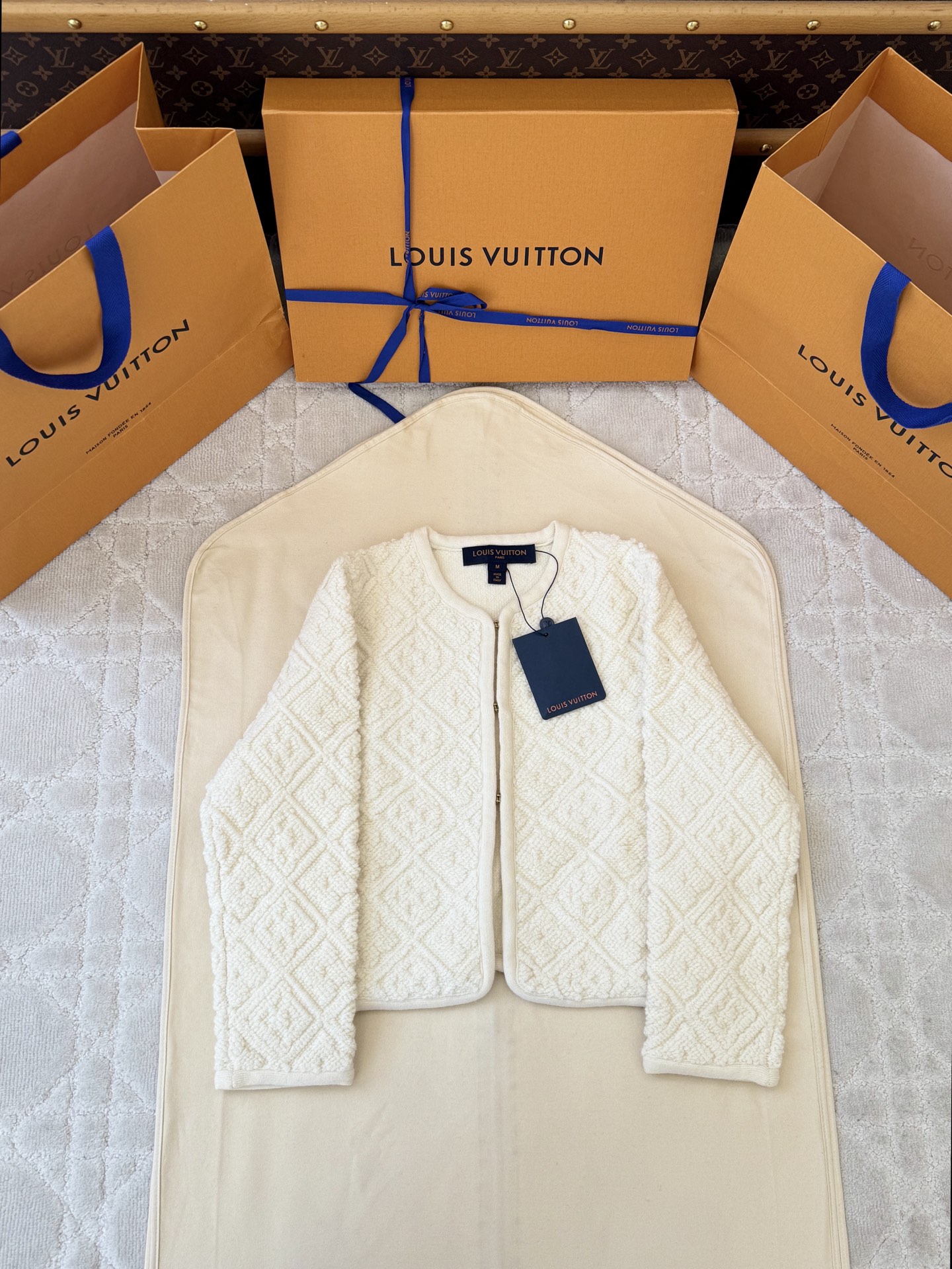 루이비통 울 가디건