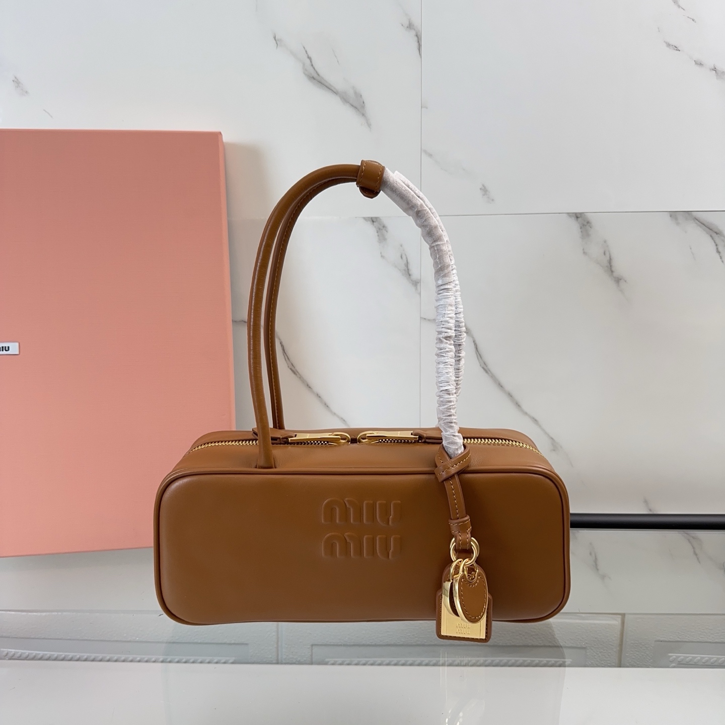 미우미우 가죽 보 백 스몰