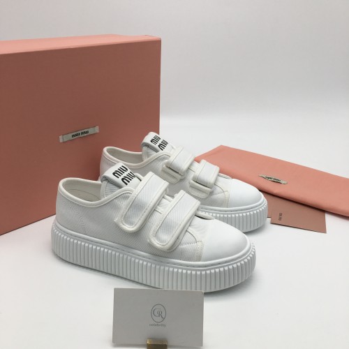 미우미우 스니커즈 245mm (3일이내 수령가능) 당일출고