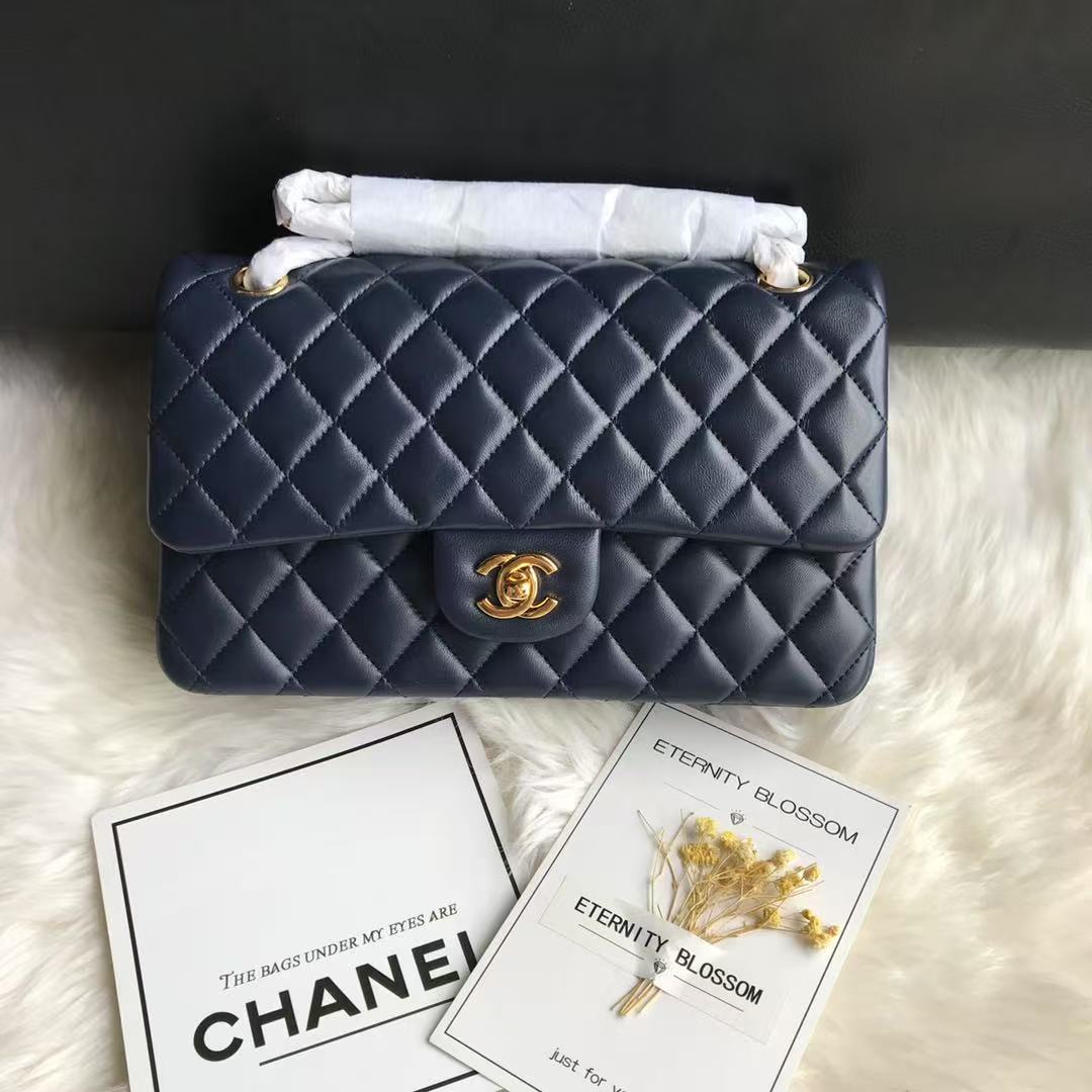 샤넬 클래식 미디움 램스킨 다크네이비