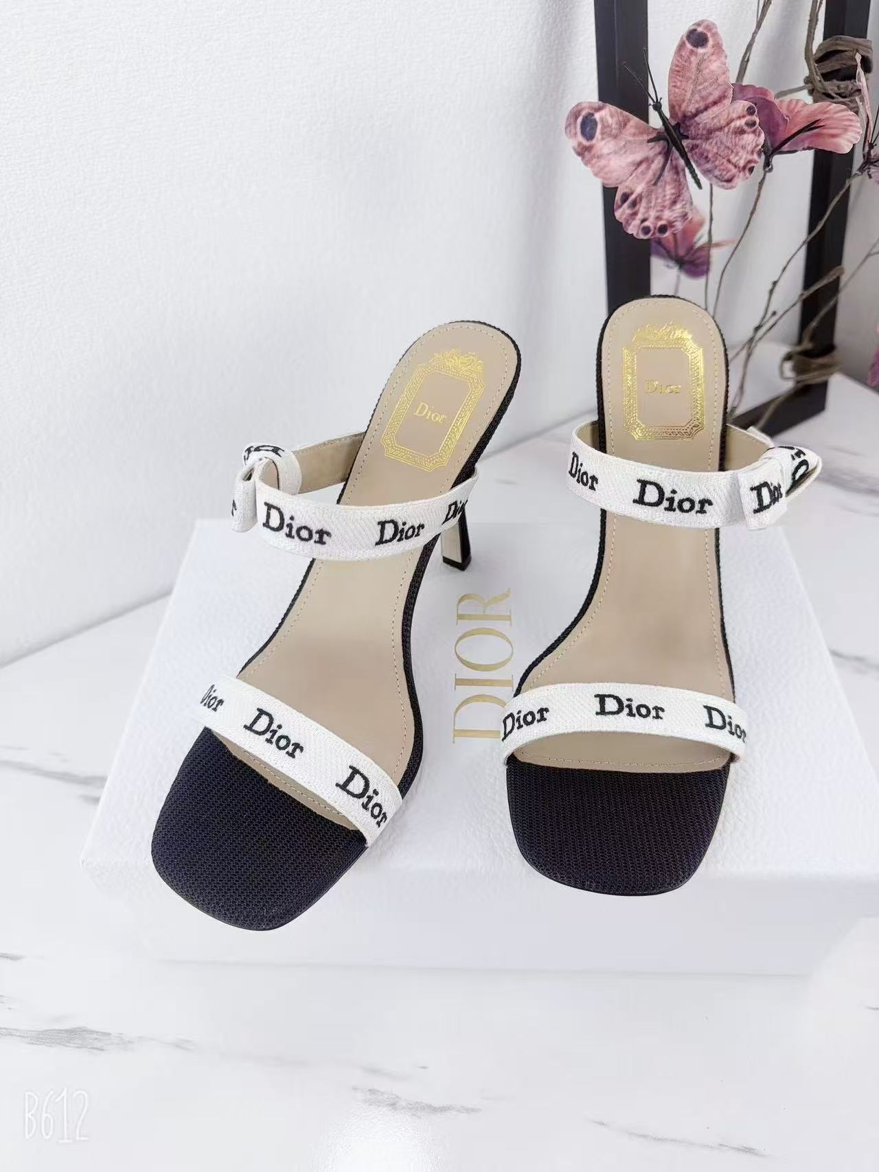 디올 자디올 스트랩 힐 샌들