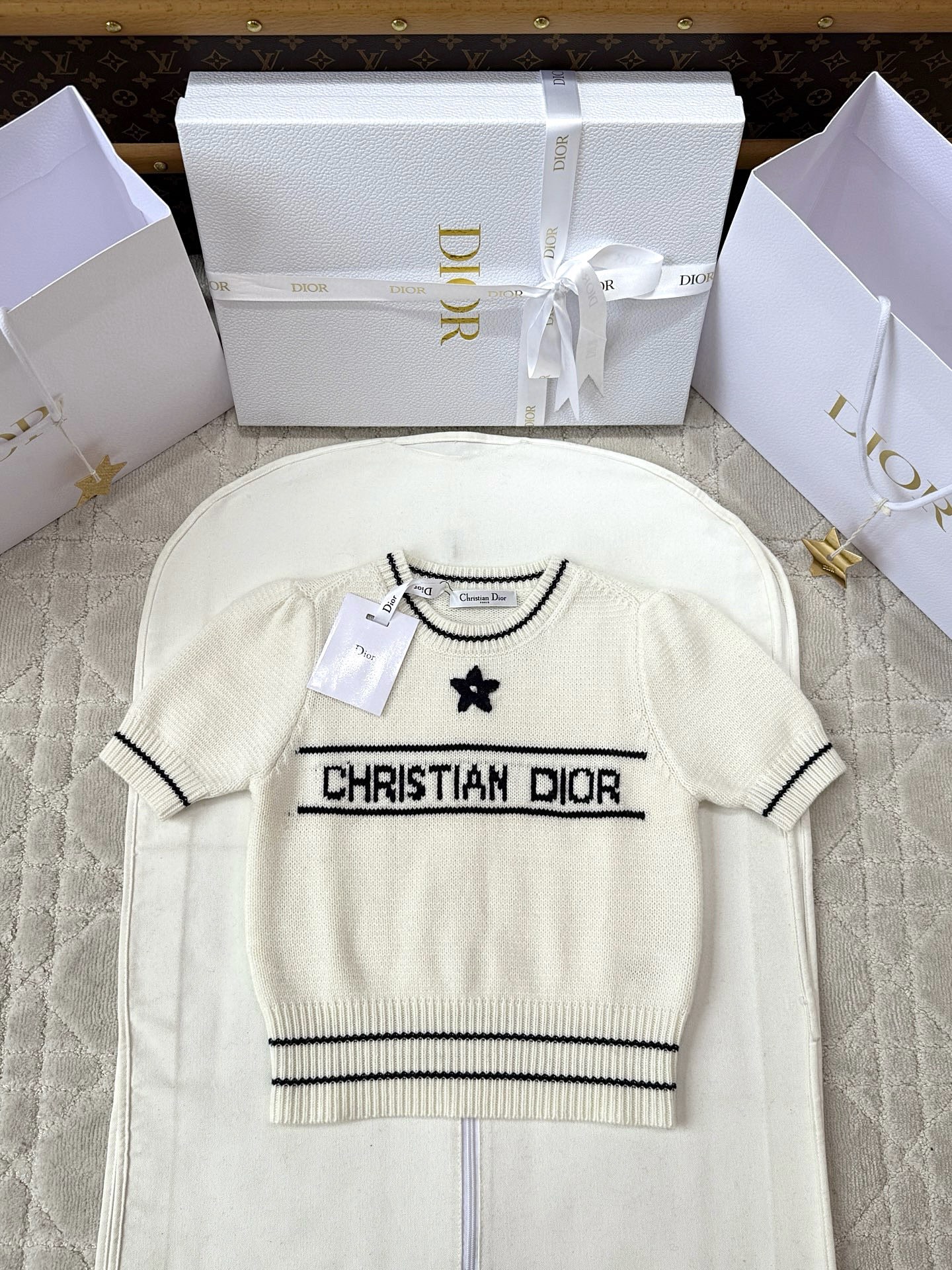 디올 반팔 니트