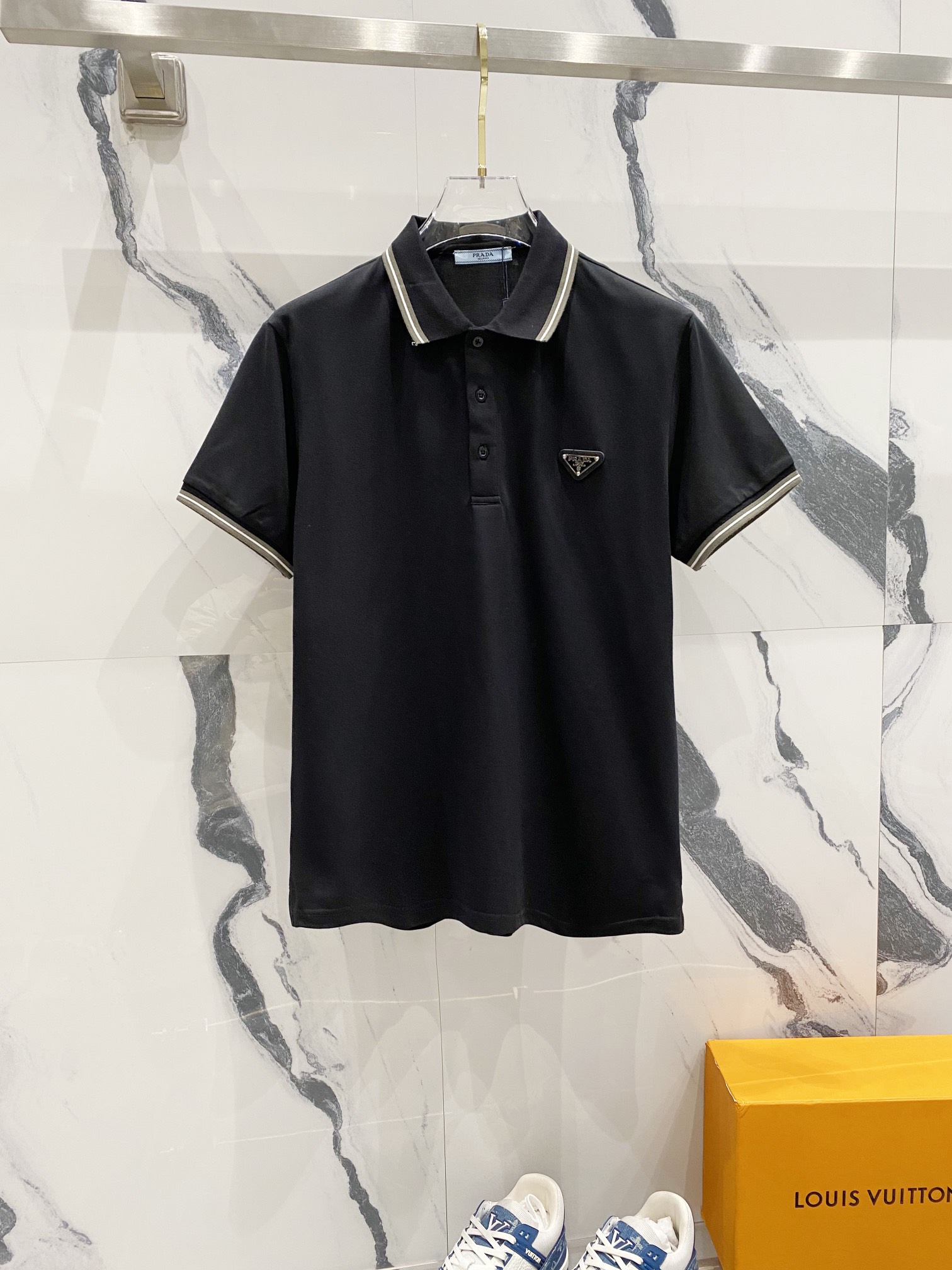 PRADA 프라다 밀라노 자수 로고 카라티