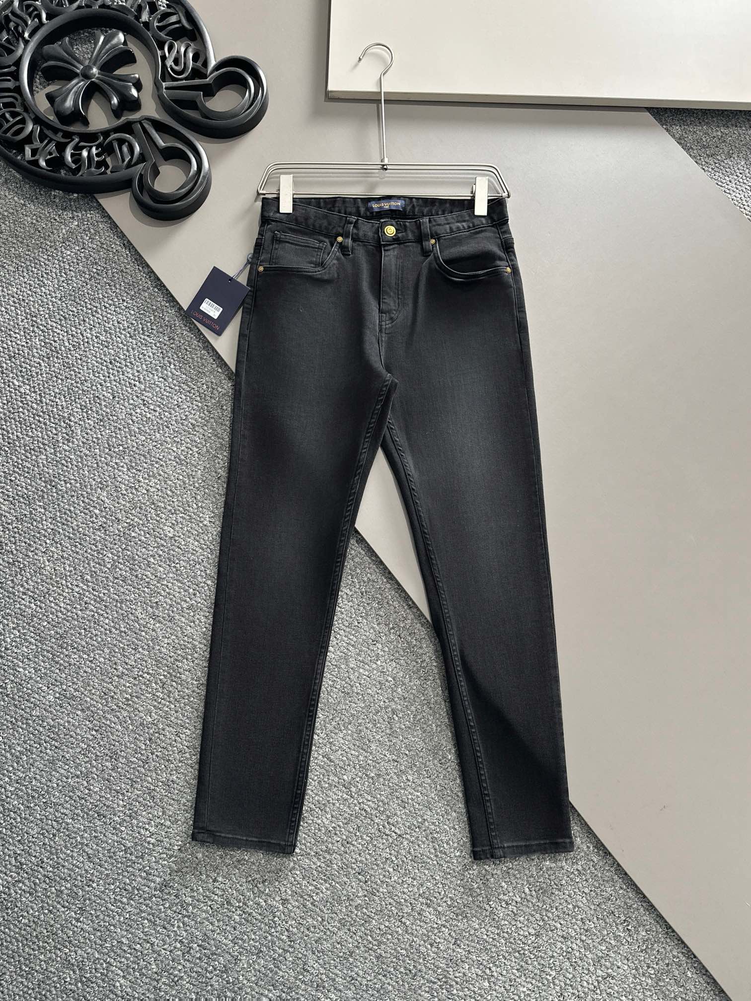 루이비통 24 FW 흑 데님 팬츠